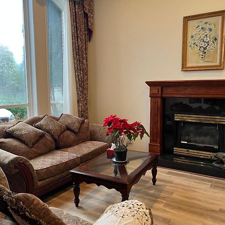 Master Bedroom With Two Queen Sized Bed Richmond Exterior foto